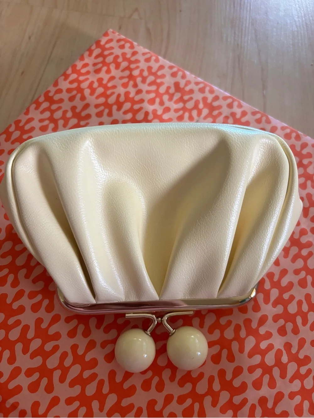 Anthropologie Cream Pleated Kiss-Lock Clutch - Picture 2 of 9